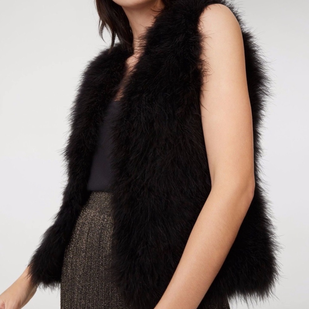 CLUB MONACO LIKE NEW 100% MARABOU FEATHER BLACK OPEN VEST SIZE S